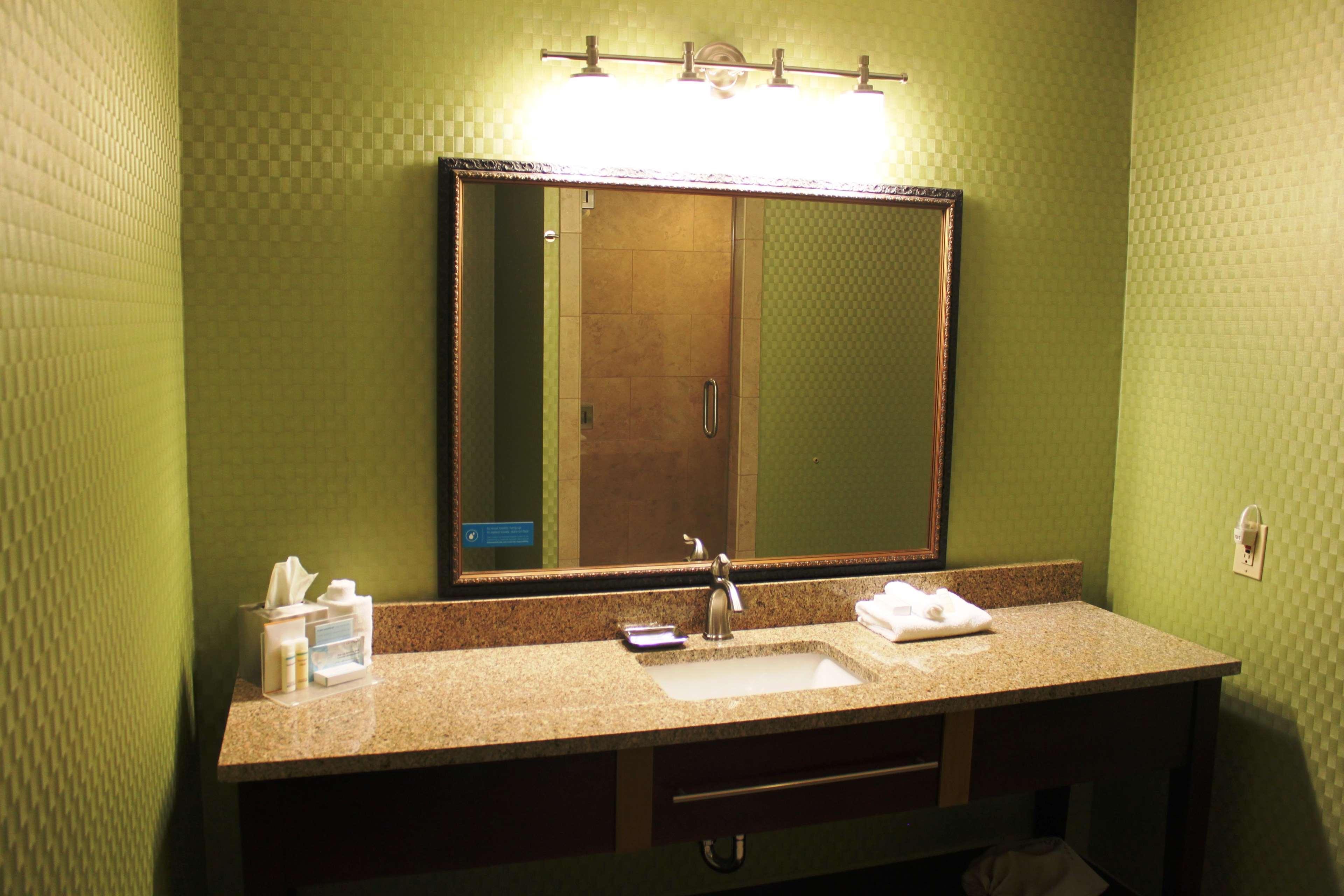 Hampton Hotel 3*