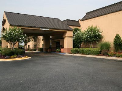 Hotel Hampton Perry